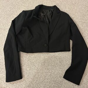Dynamite Elegant Black Cropped Blazer